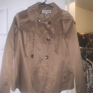 Short hooded trench coat